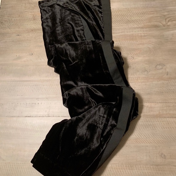 CHELSEA28 Velvet Wide Leg Trousers - Picture 6 of 8